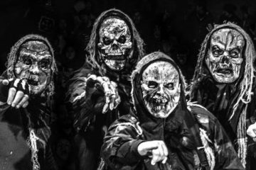 Grave Robber releases "Angels We Have Heard On High" Ahead of Christmas Album