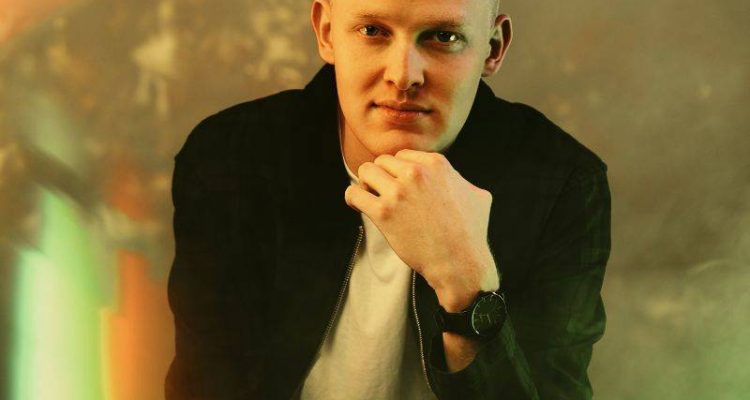Cade Thompson, Launches Music Video Contest For "Every Step Of The Way"