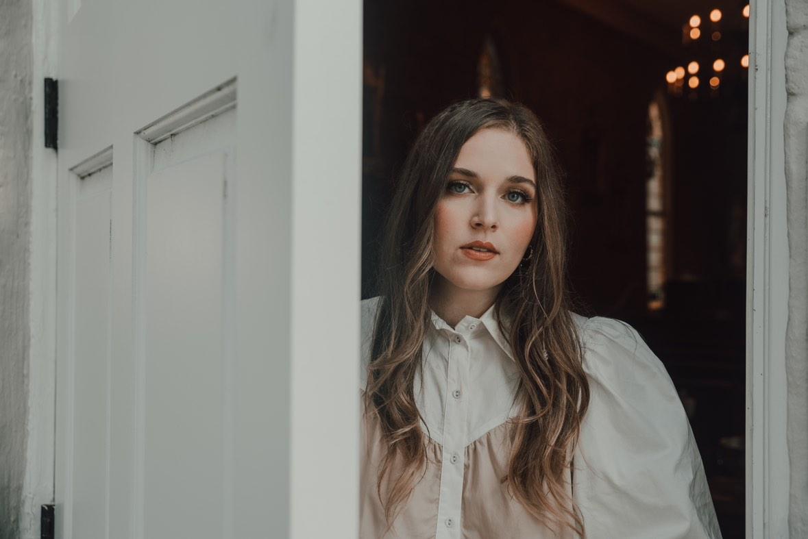 Video Premiere: Rachael Nemiroff - Honest To God